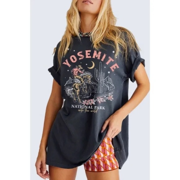 Tops - Mineral Black Yosemite National Park Cowboy Flower Cactus Graphic Oversized Tee